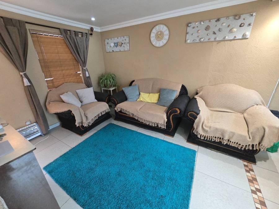 4 Bedroom Property for Sale in Portlands Western Cape